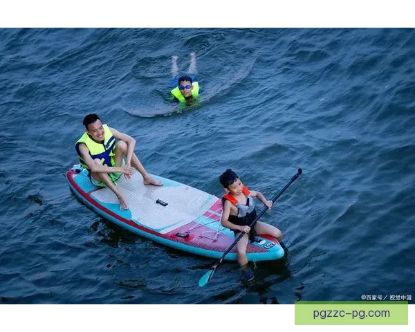 学会皮划艇的技巧和基本知识