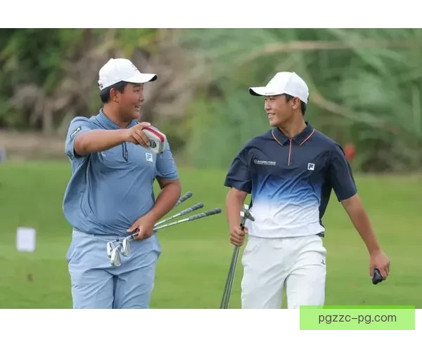 高尔夫赛事盛况：巅峰对决谁与争锋